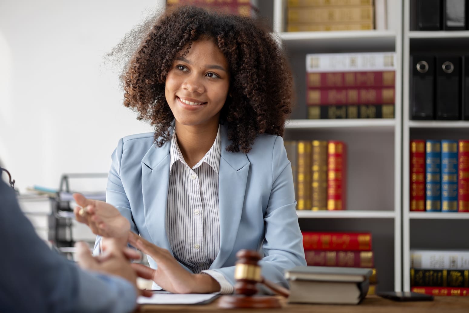 client asking lawyer questions before hiring