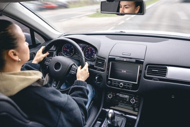 ¿Qué es la caja negra de un auto? ¿Y cómo puede ayudarte a ganar tu caso de accidente?