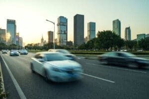 ¿Cómo puedo demostrar que hubo exceso de velocidad en un caso de accidente automovilístico?