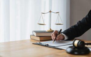 Can I Talk to a Car Accident Attorney Before Filing an Insurance Claim?